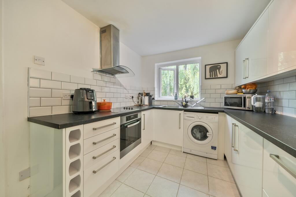 1327835-8-68834948a2381