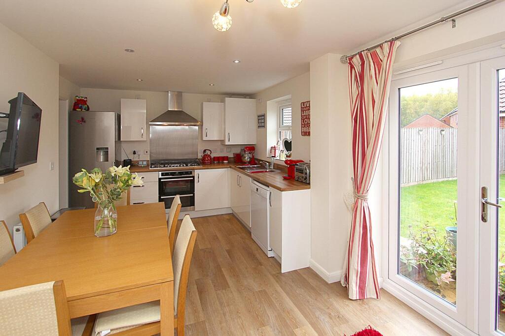 Dining/Kitchen