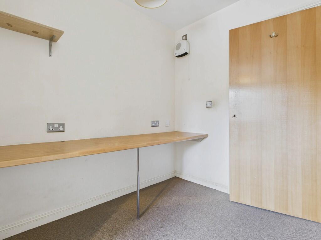 CAM04273G0-PR0191...