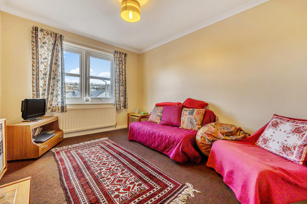 Living / Dining R...