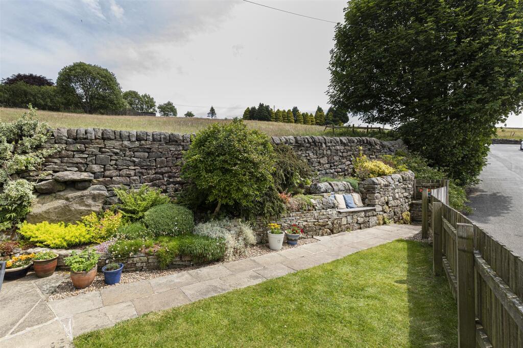 Bramleys Estate Agents - Laneside Cottage - Wainst
