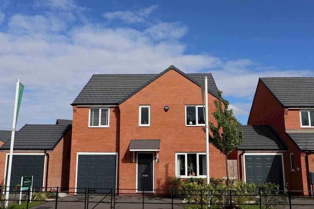 Images are used for illustrative purposes only and may include optional upgrades at additional cost.