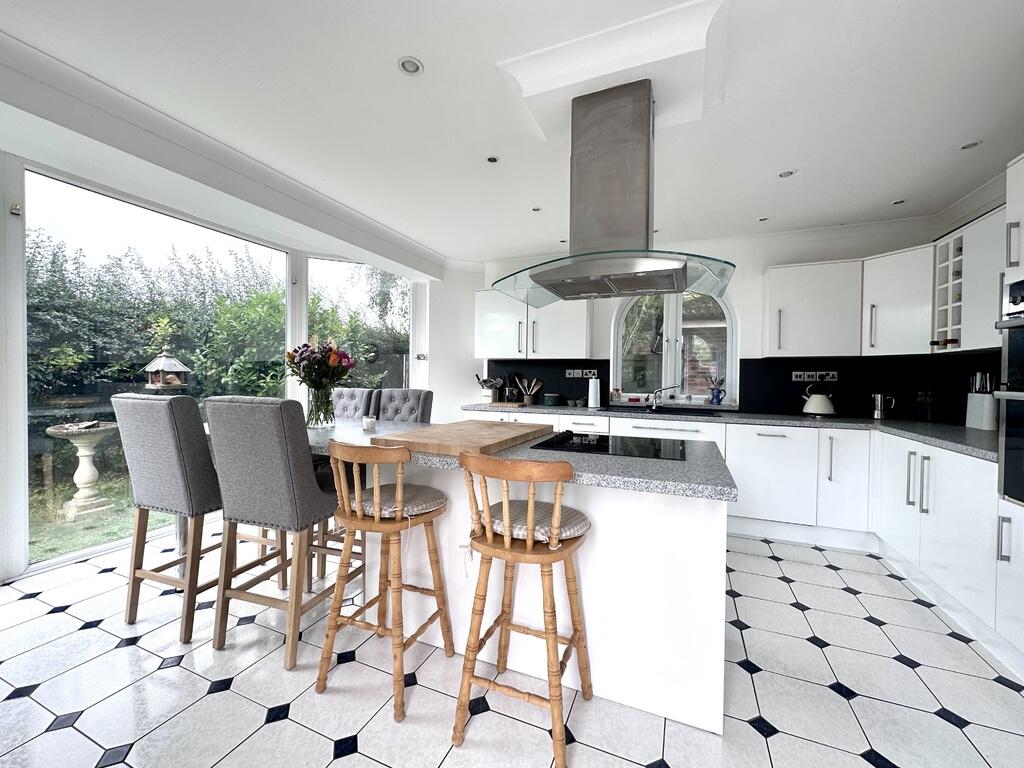 Kitchen Main