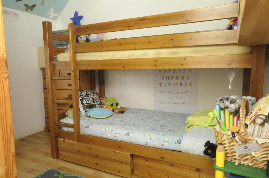 Bed 2.JPG