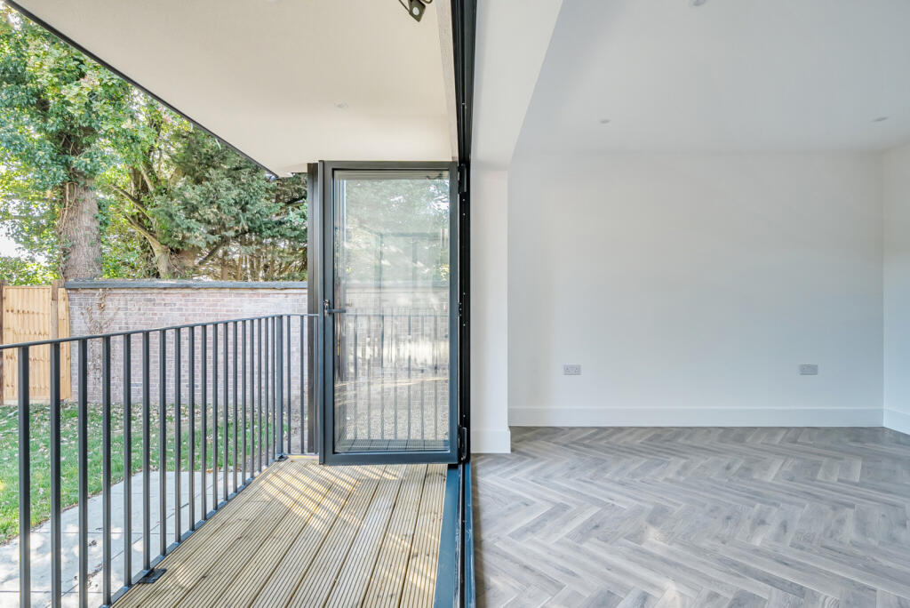 1358821-16-68e3e7...