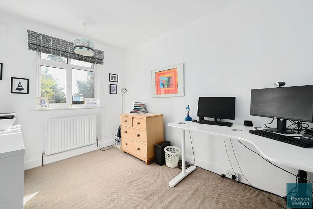 26 Norman Cresent BN43 (11).jpg