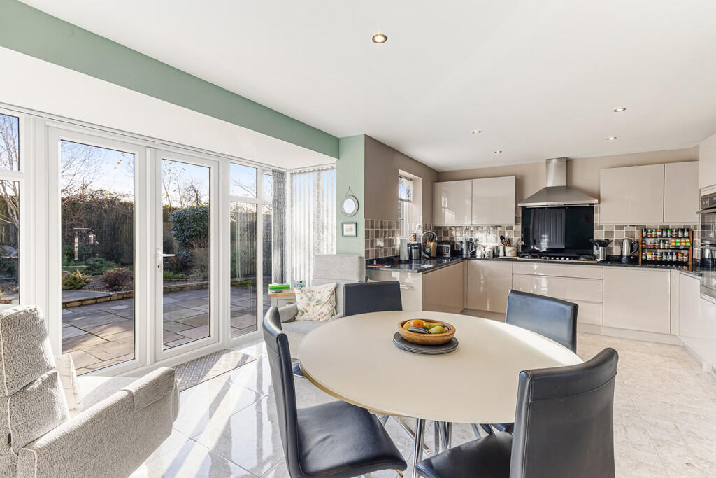 A12 - 19 Veysey C...