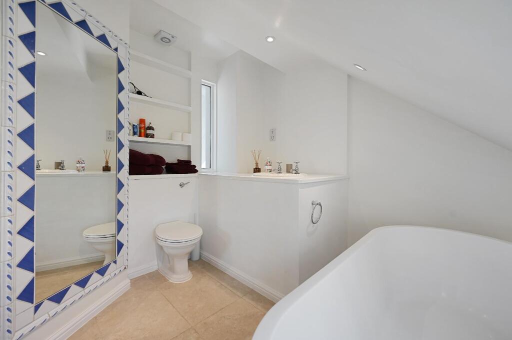 Bolingbroke Road -  EnsuiteA1 (1).JPG