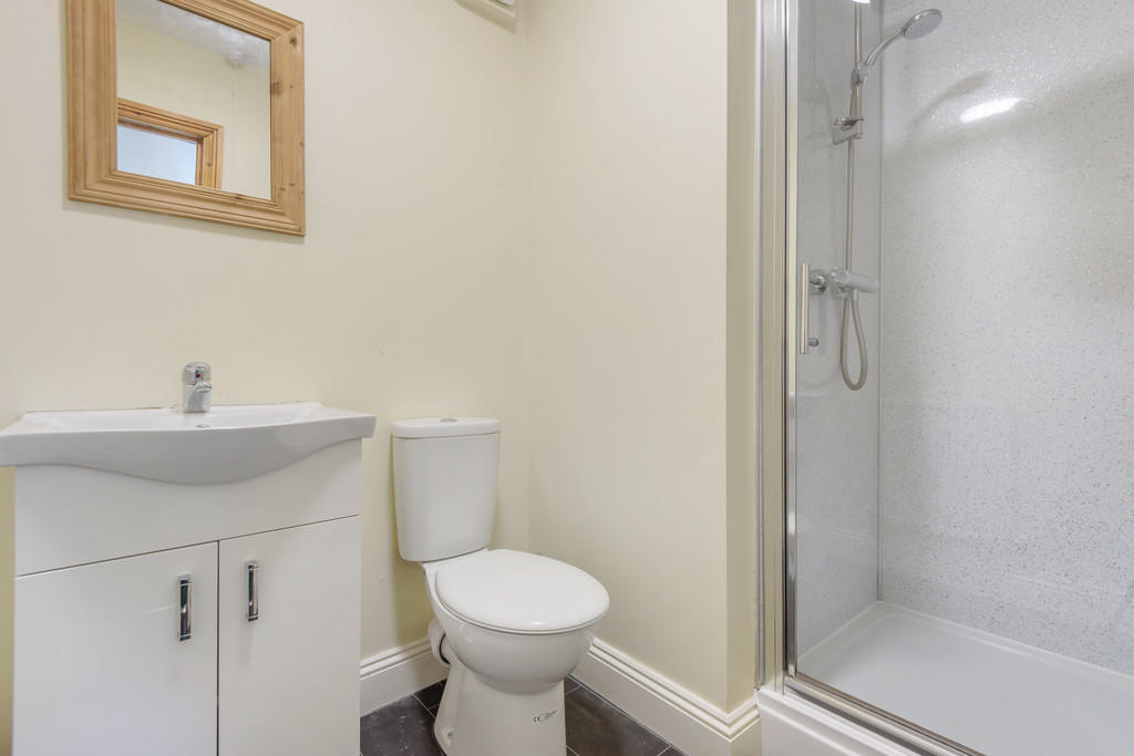 En-suite Shower R...