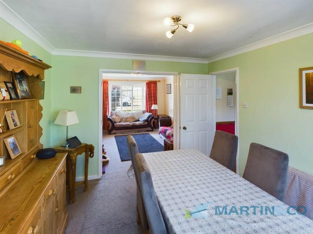 CAM02145G0-PR0024...