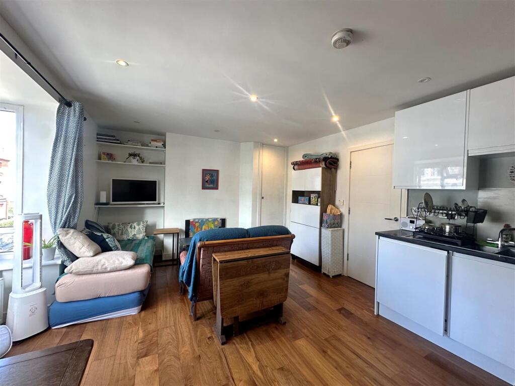 Reception - Kitchen, Queens Court, Eden Harper SW1