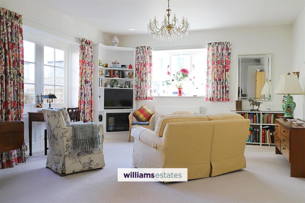 Kitchen/Living Space