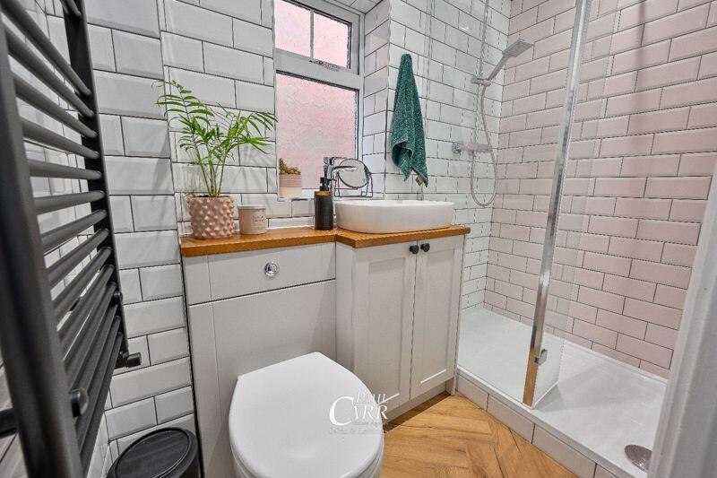 Master En-Suite