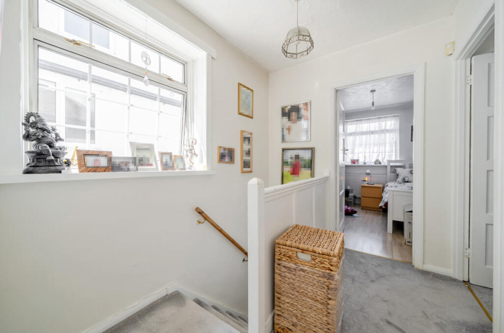 1339823-8-689b59c...