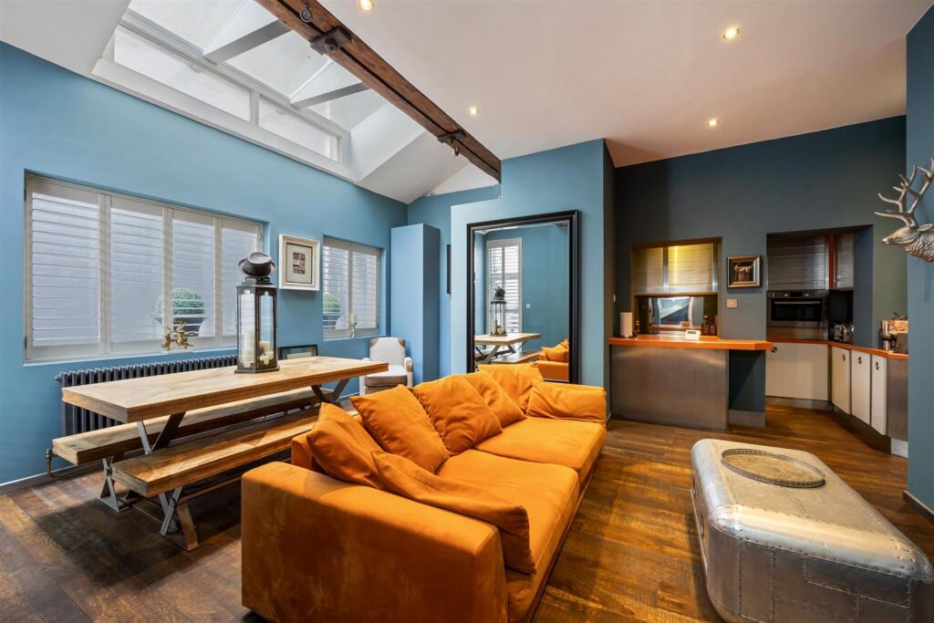 Brunswick Street West, 38b-001.jpg