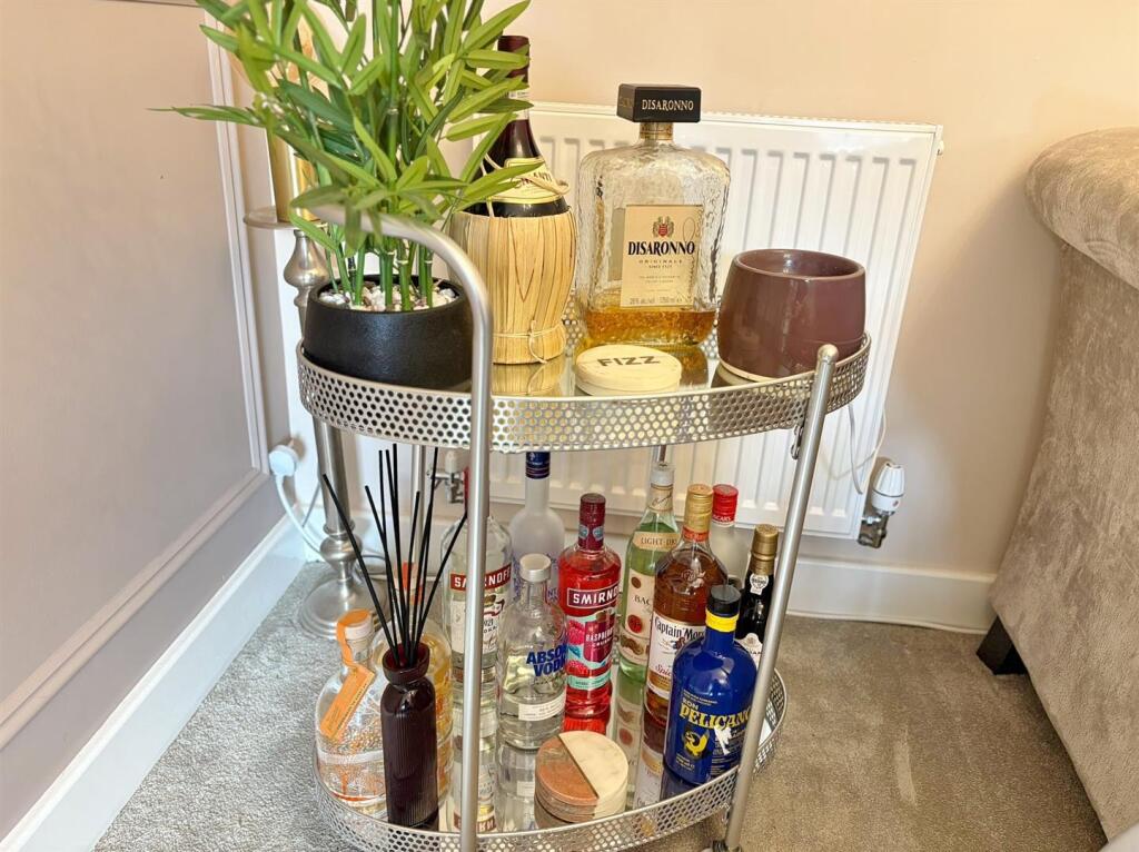 Lounge Feature