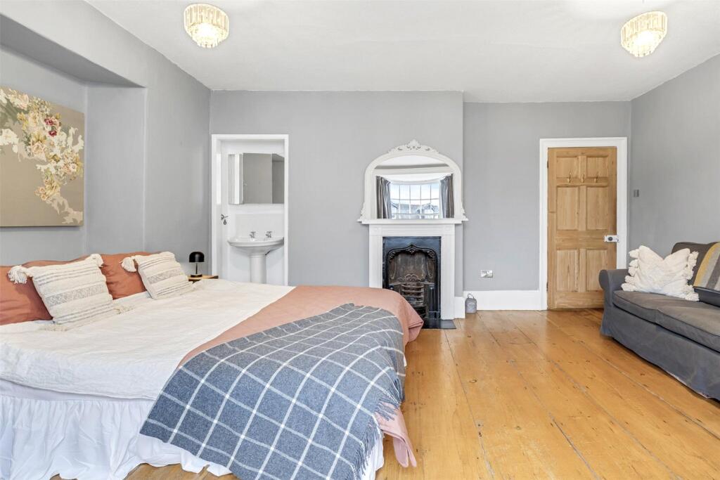 Principal Bedroom