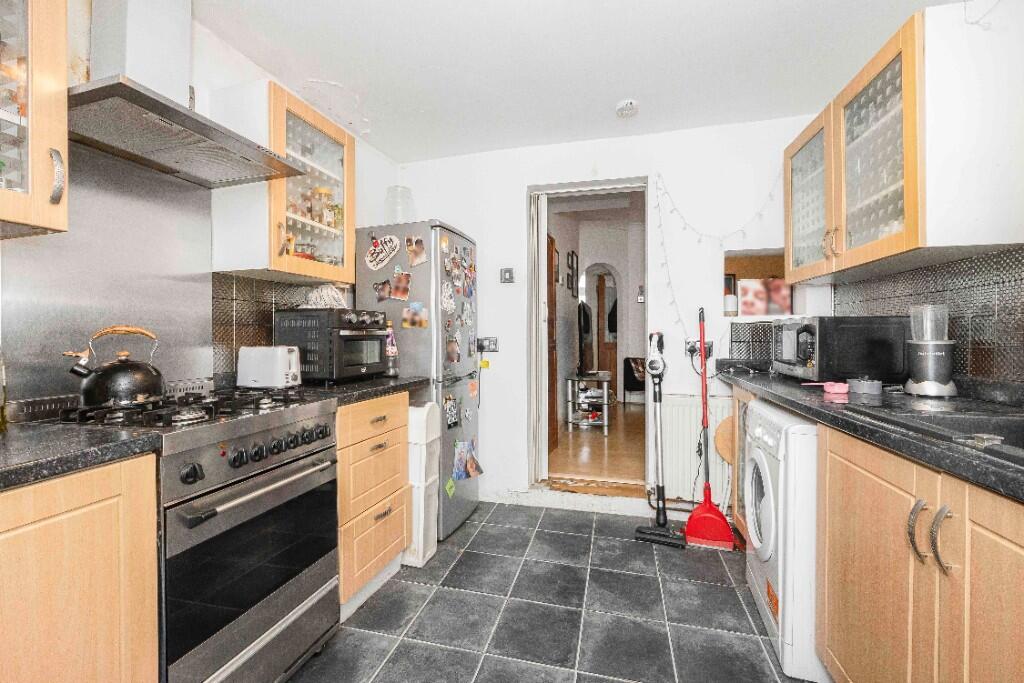 Claypole Road, London, E15