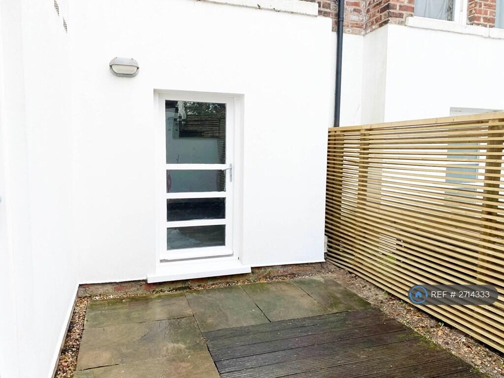 Private Courtyard