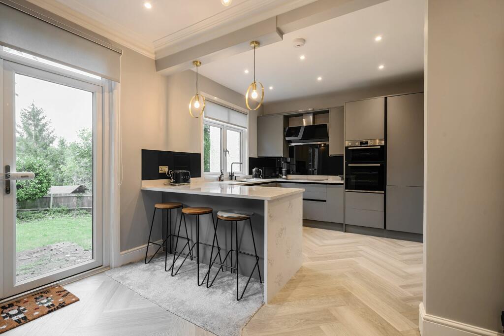 Kitchen / Dining Room
