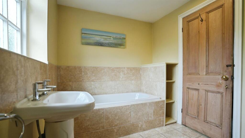 d66917f5--4AC4-A8A3-D30083ABF246-22198-000008A3D50