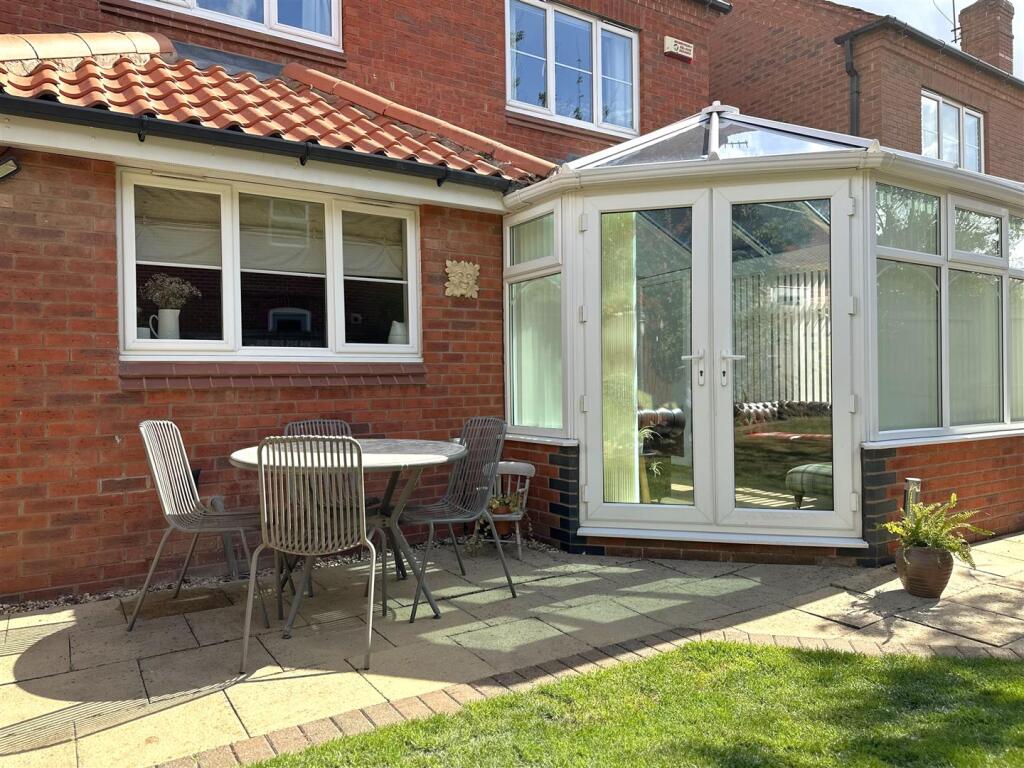 Paved Seating Area 879