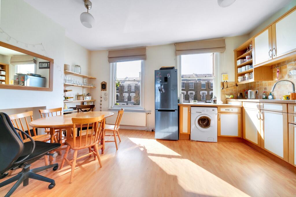 Kitchen/ Dining Area