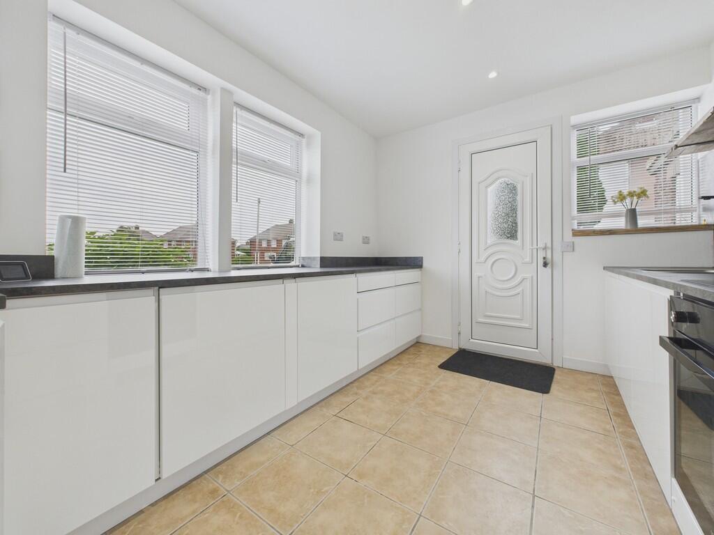 CAM04273G0-PR0137...