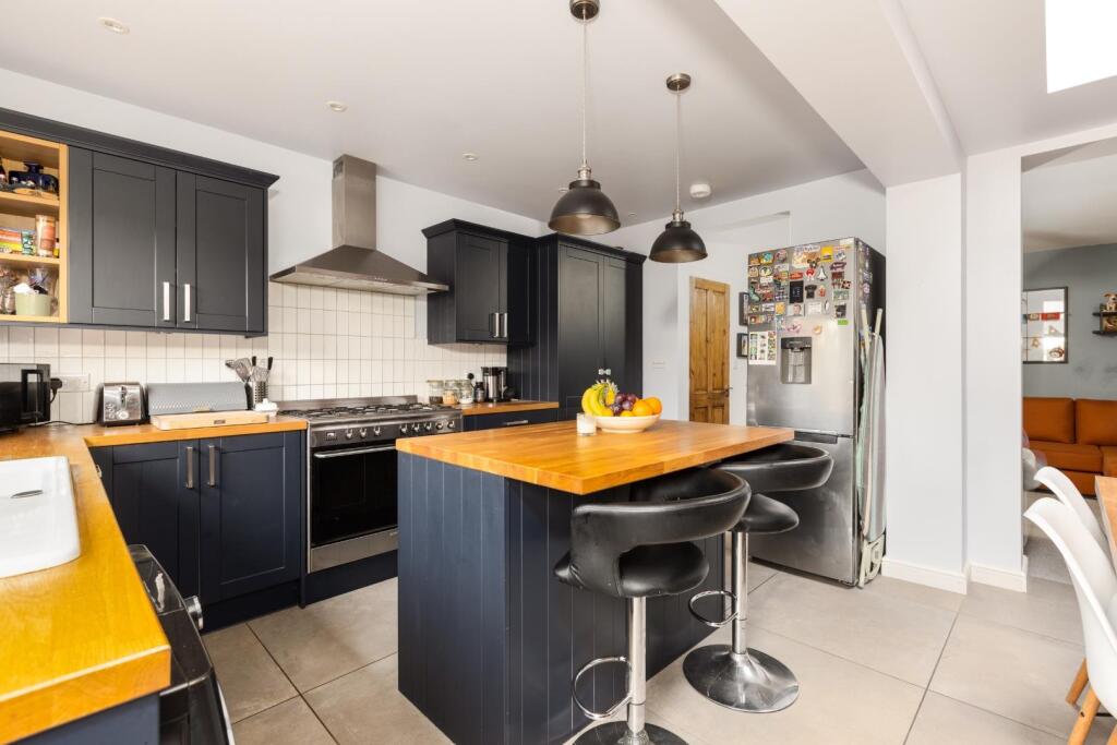 199 Luckwell Road, BS3-26.jpg