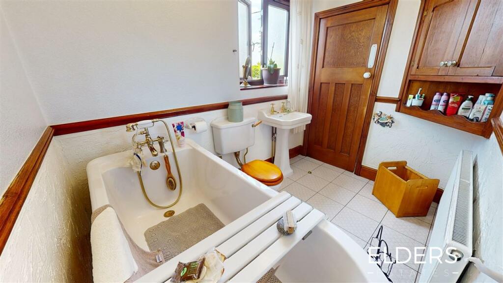 DOWNSTAIRS BATHROOM