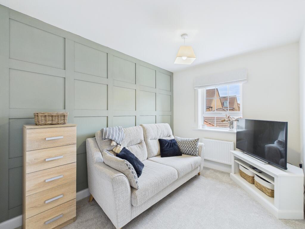 CAM03162G0-PR0107-STILL022