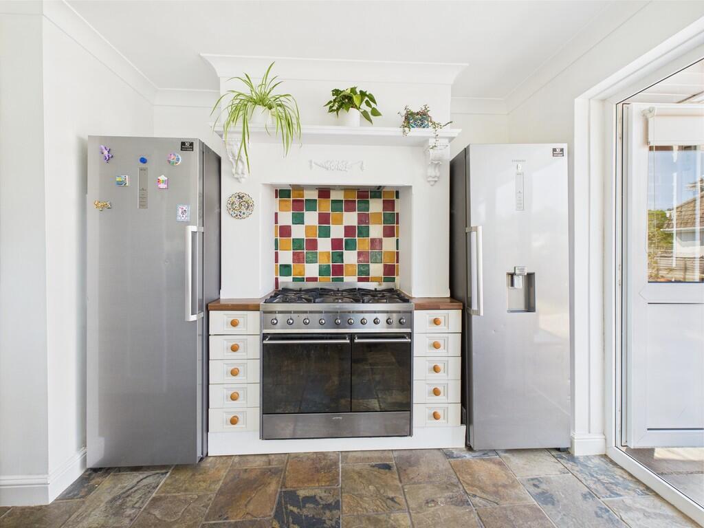 CAM05068G0-PR0016...