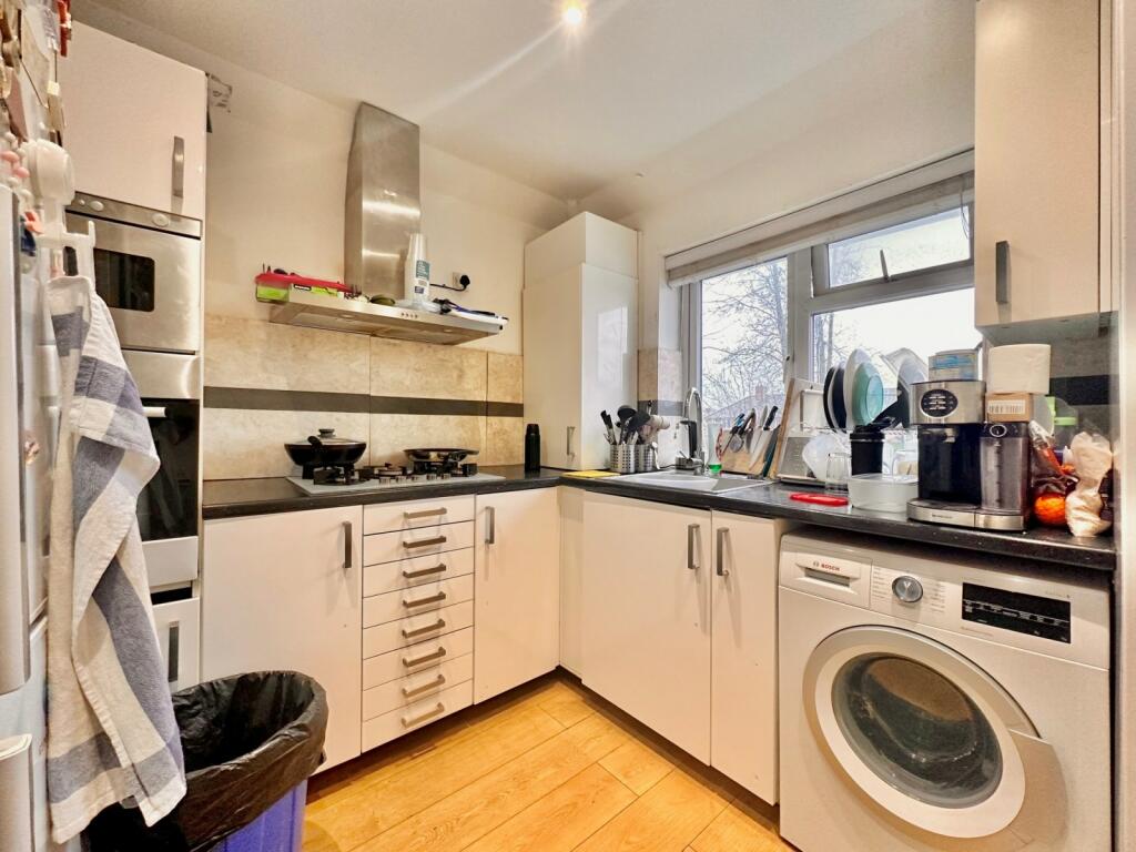 3 BEDROOM FLAT TO LET IN MORDEN