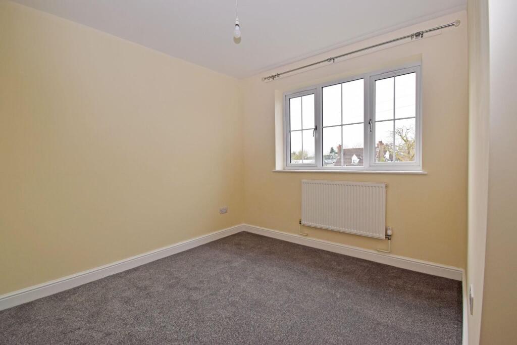 5 Periwinkle Cottages, bed 2.jpg
