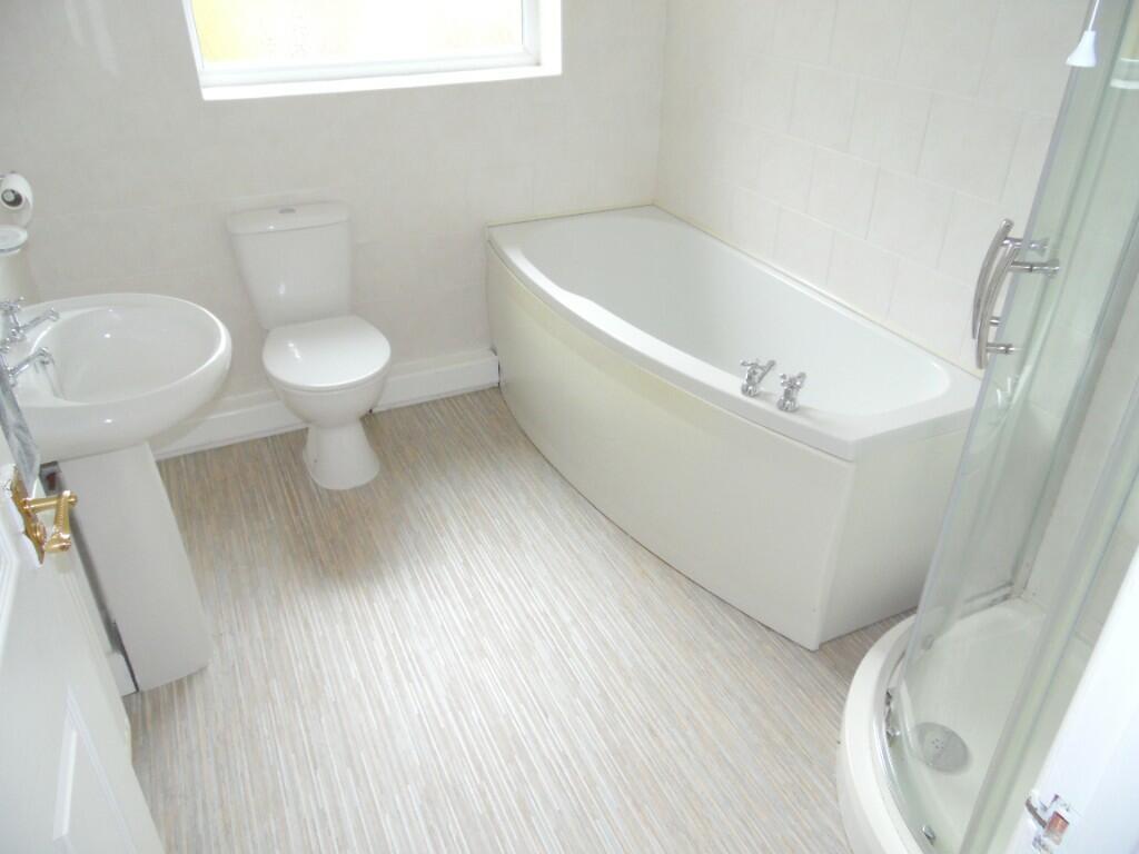 BATH/SHOWER ROOM