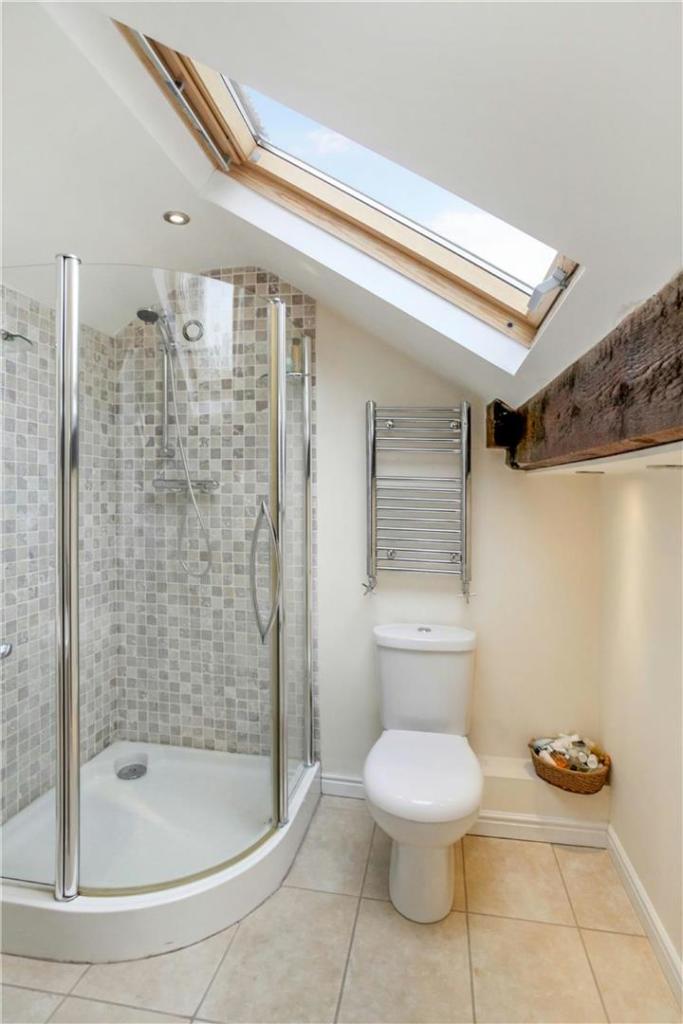 600011674En Suite Shower Room.jpg