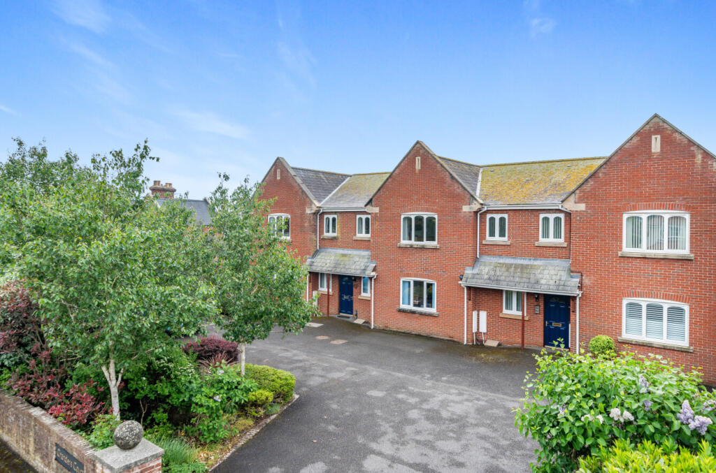 Entrance &amp; Parking