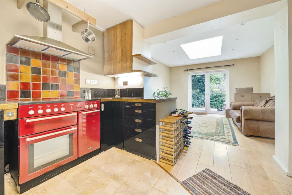 Kitchen:Dining Room (1).jpg