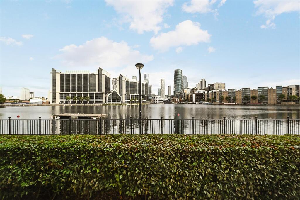 Wheat Sheaf Close (4).JPG