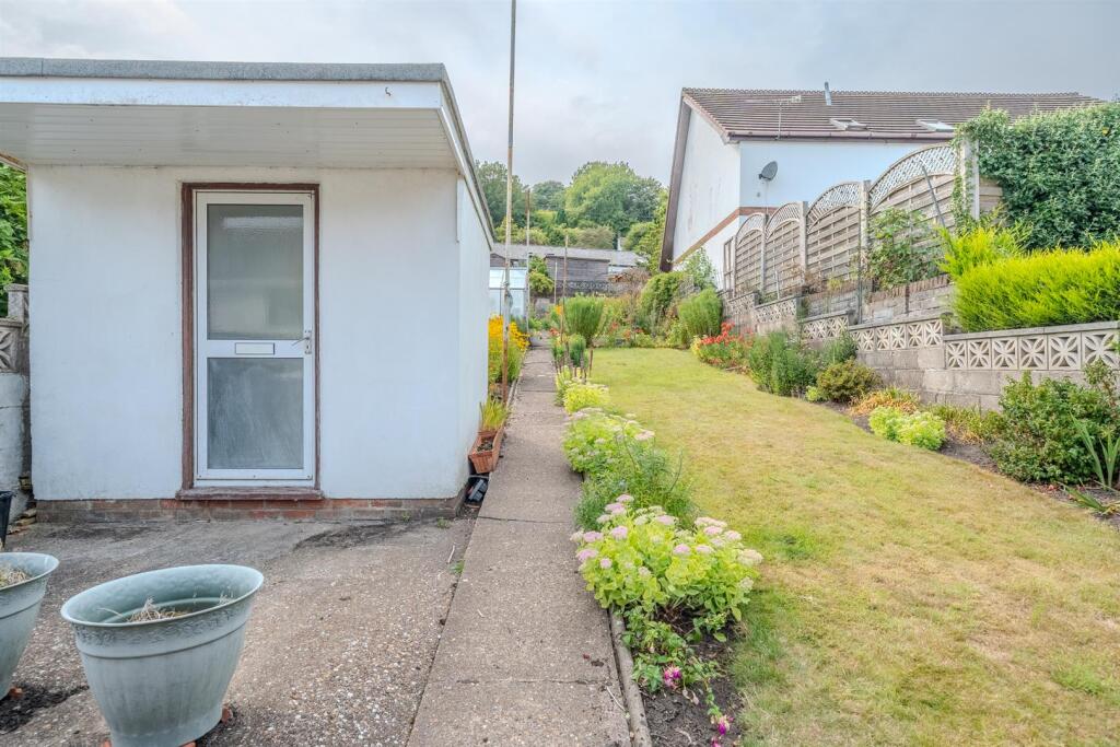 41 Thornhill Close-17.jpg