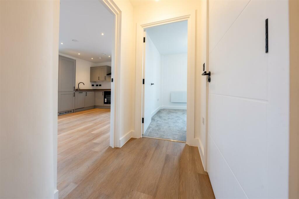 Flat 3 Reside-8.jpg