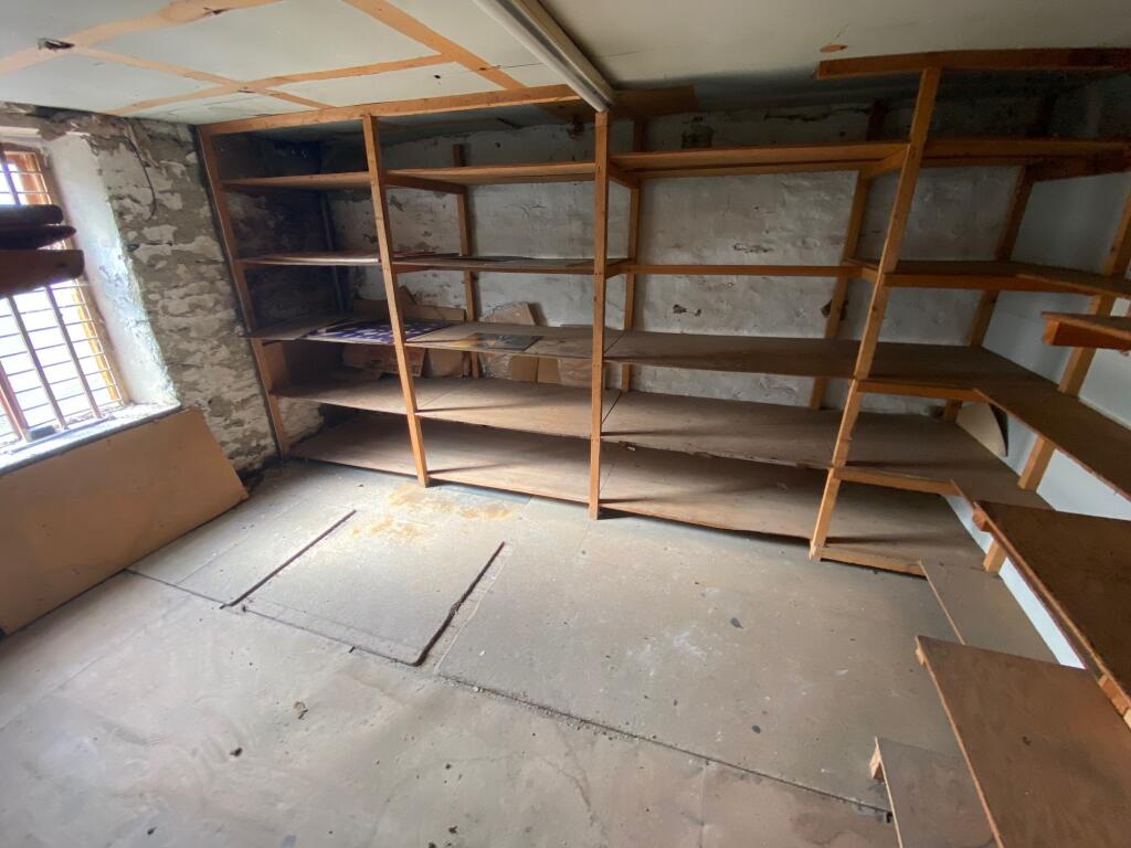 15 T202510031117.jpg