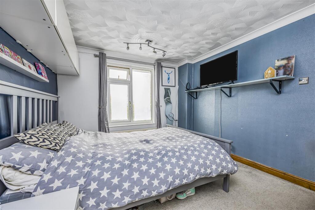 47 Third Avenue, Havant-PorticoMarketing-Nexa-13.j