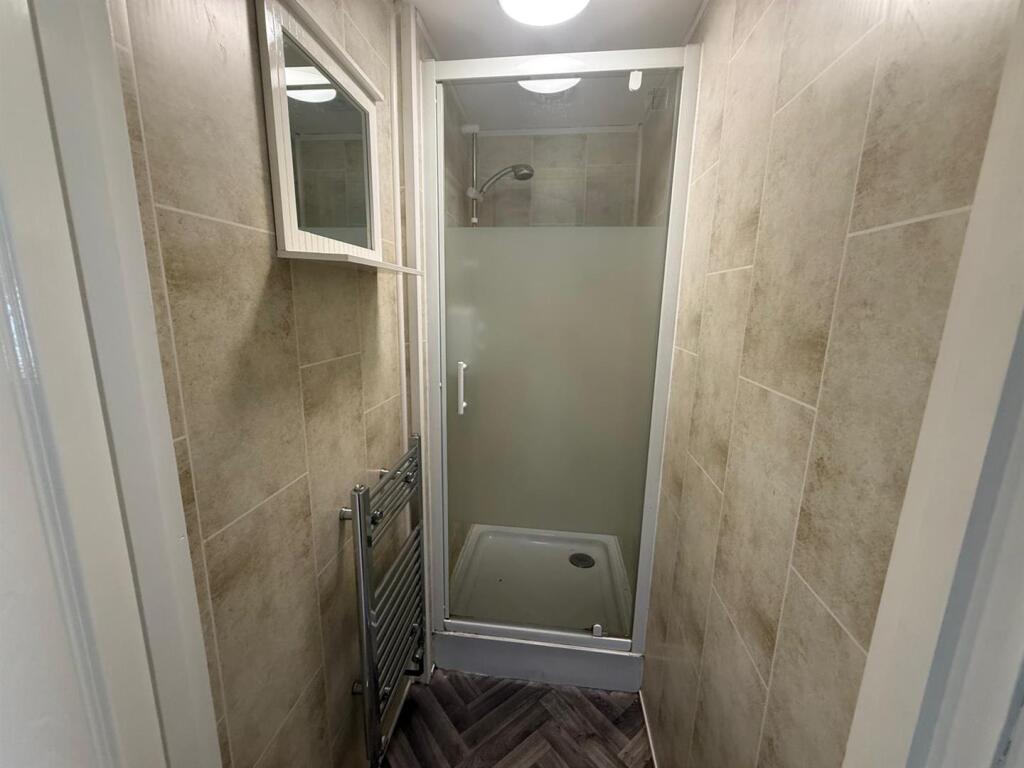 main shower.jpeg