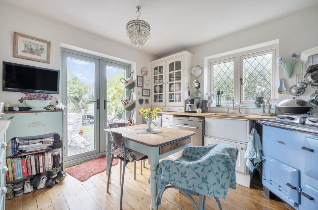 1357737-9-68d7c37...