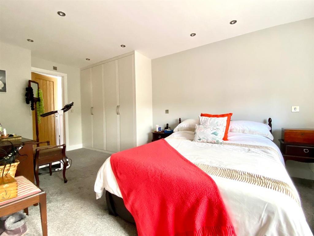 Main Bedroom.jpg