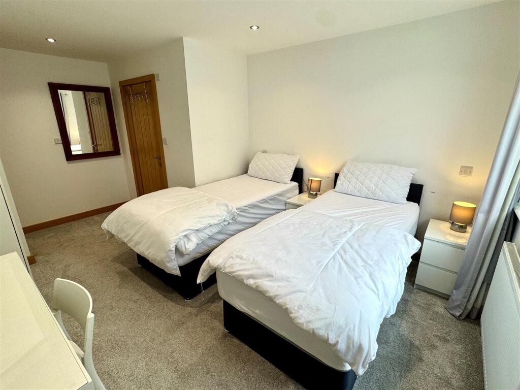Caledonian House Bedroom 3
