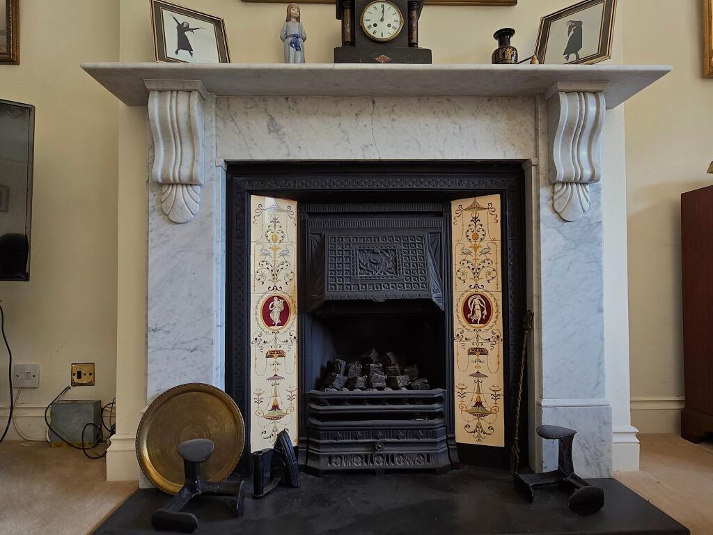 Living Room Fireplace (1)