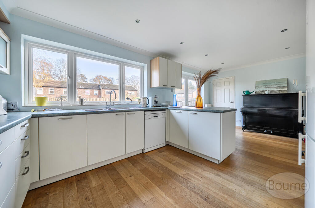 2b748245-809e-421...