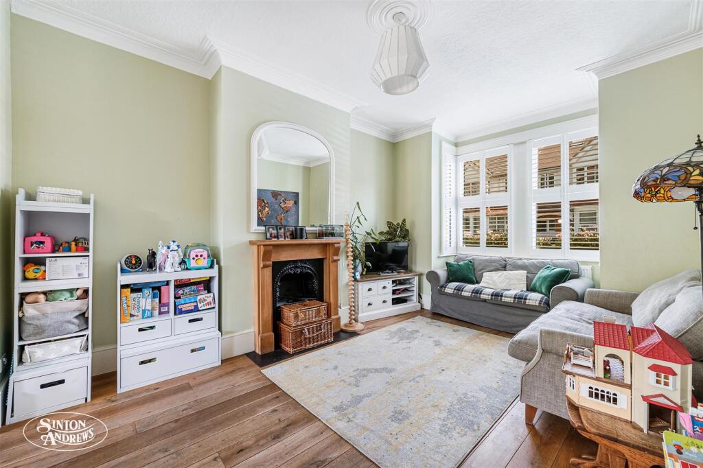 85 Camborne Avenue-3.jpg